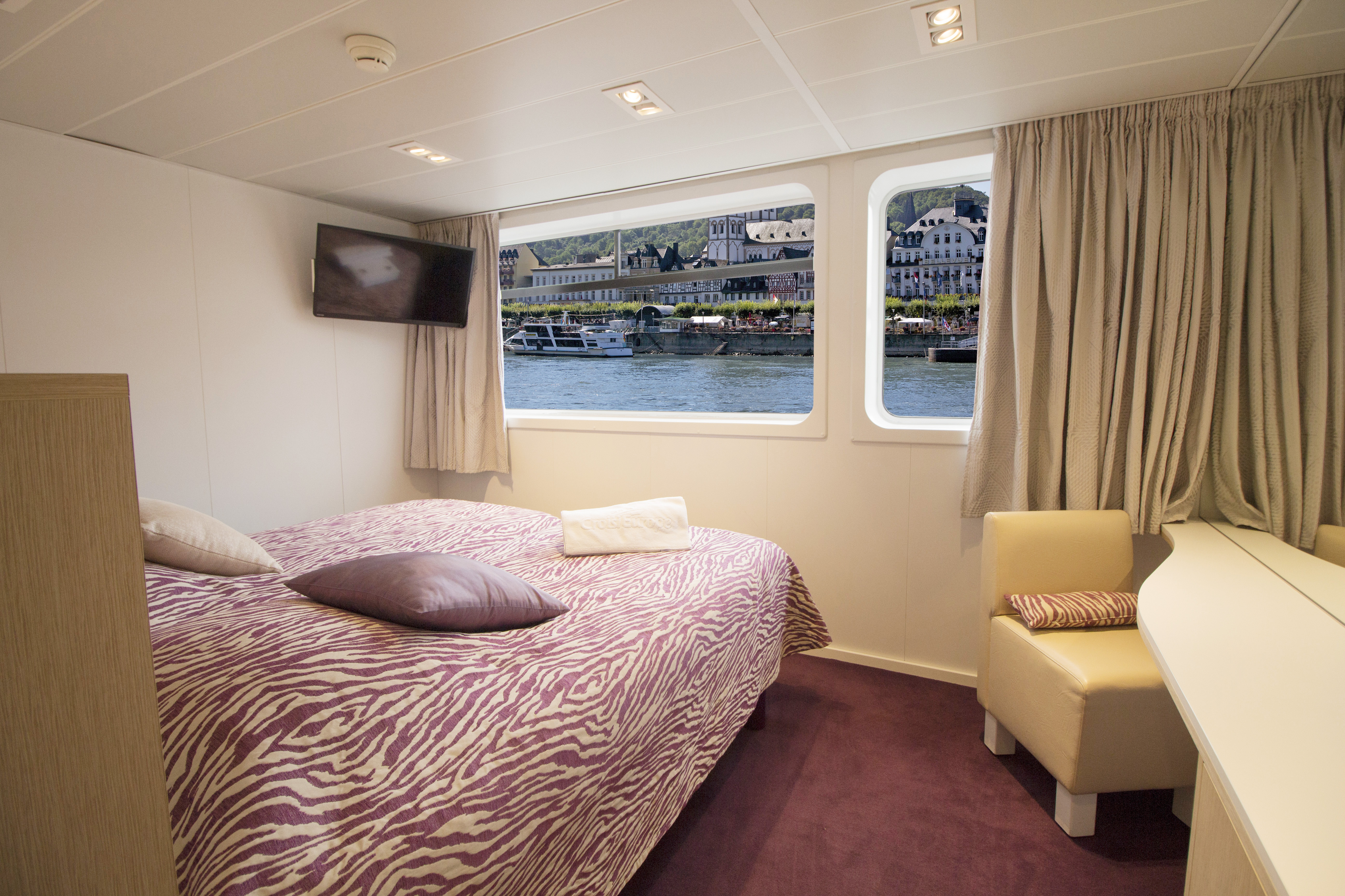 CroisiEurope MS Lafayette Cabin 4.jpg